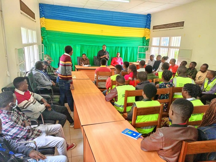 Minisitiri Dr Utumatwishima yabwiye urubyiruko ko iterambere baharanira barigeraho bahereye ku mahirwe abakikije iwabo