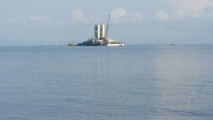 Ikigega cya gaz methane kimaze kugera mu mazi.