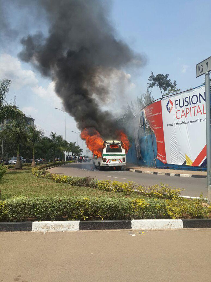 Iyi modoka yavaga mu Izindiro ijya Nyabugogo.
