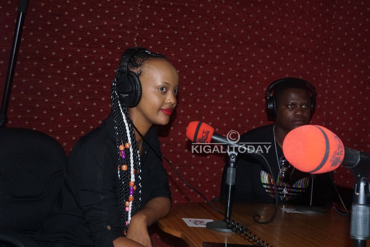 Butera Knowless na Bruce Melody muri studio za KT RADIO