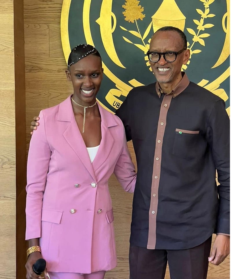 Umuhanzikazi Bwiza ari kumwe na Perezida Kagame