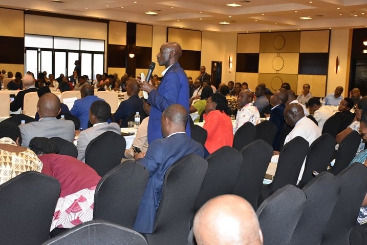 Byagaragaye ko umuturage akwiye kugira uruhare muri gahunda zimushyirirwaho zo kumuvana mu bukene