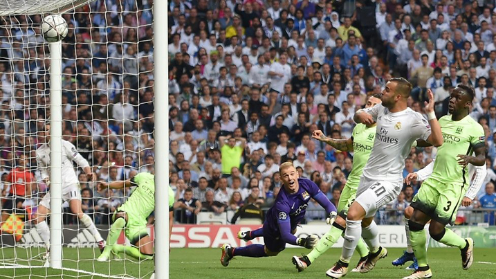 Gareth Bale yatunguye Joe Hart ntiyamenya aho umupira unyuze