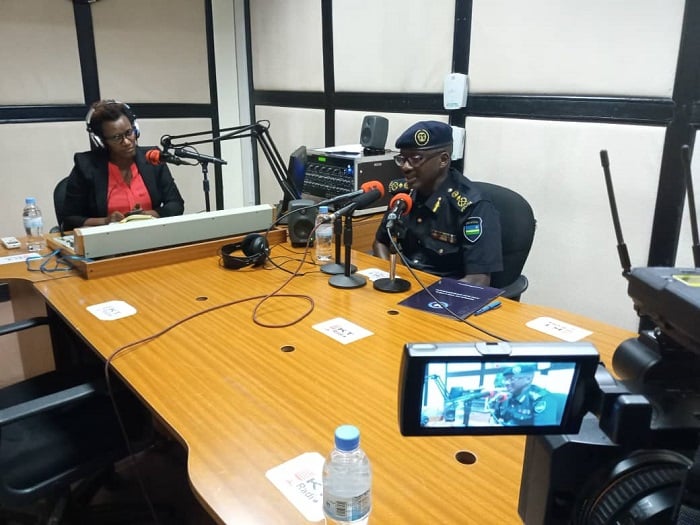 CP John Bosco Kabera yari mu kiganiro kuri KT Radio