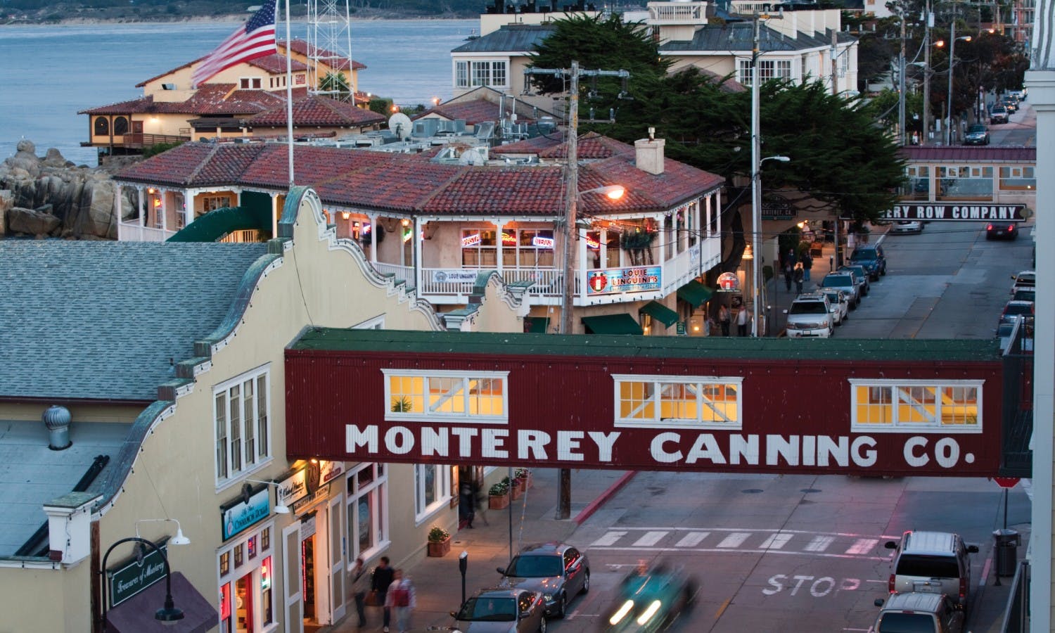 Carmel-by-the-Sea, ni umujyi uri ku mazi