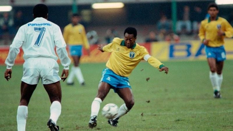 Ku nshuro ya mbere, Pelé yabaye kapiteni w'ikipe ku myaka 50