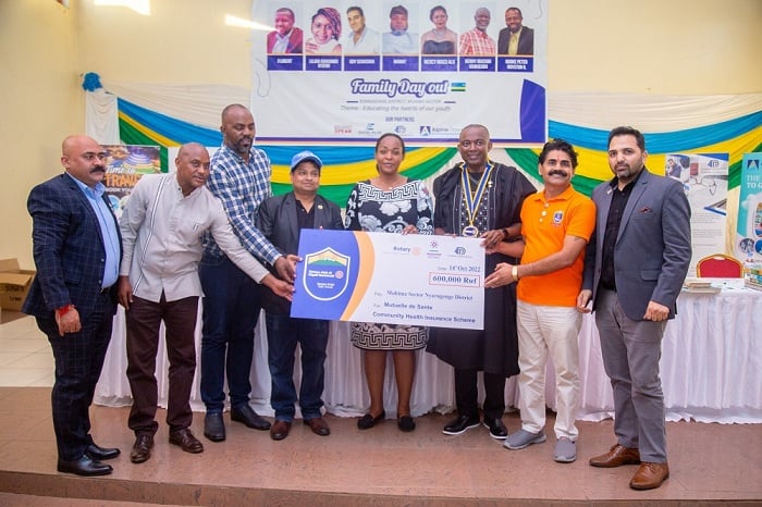 Bishyuriye mituweli abantu 200 batishoboye