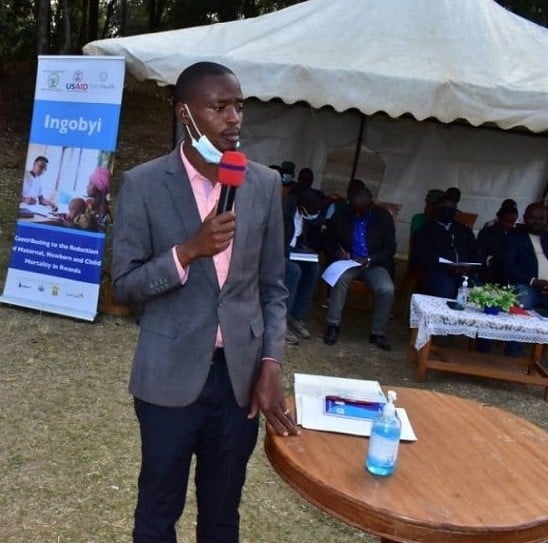 Bizimana avuga ko abaturage bari kwitwara neza mu nkunga bahawe