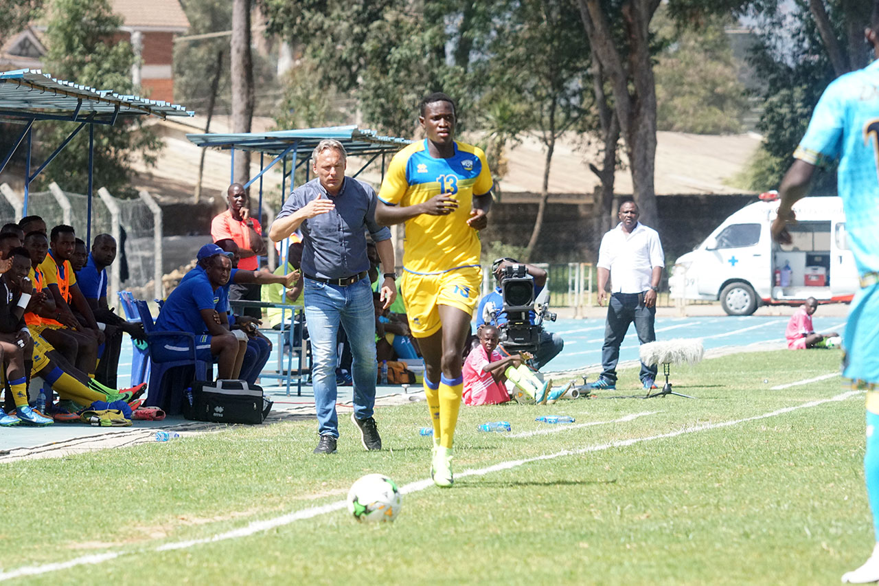 Ombolenga Fitina nawe yari yongeye kubanza mu kibuga