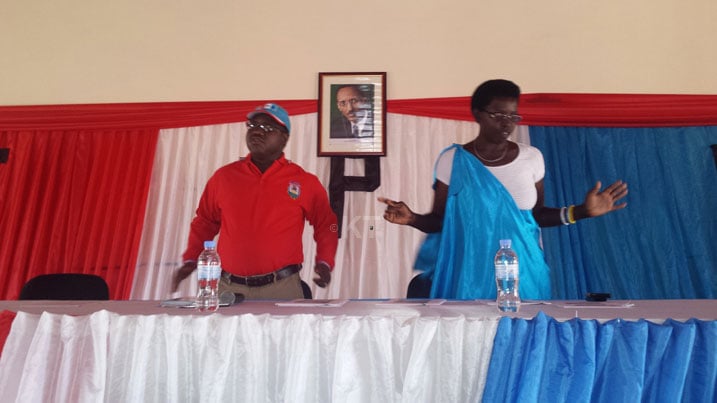 Umuyobozi wa FPR Inkotanyi mu Karere ka Nyaruguru, Francois Habitegeko, asaba abanyamuryango kugira uruhare mu gukurikirana abanyereje amafaranga y