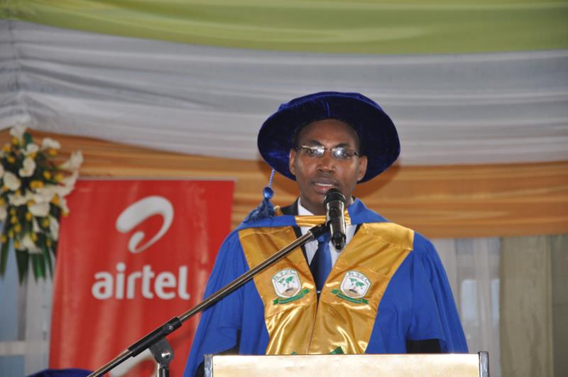 Kabera avuga ko hatanzwe impamyabumenyi ku bize guteka, gutanga serivisi, gukora ku bibuga by'indenge no kuyobora ba mukerarugendo.