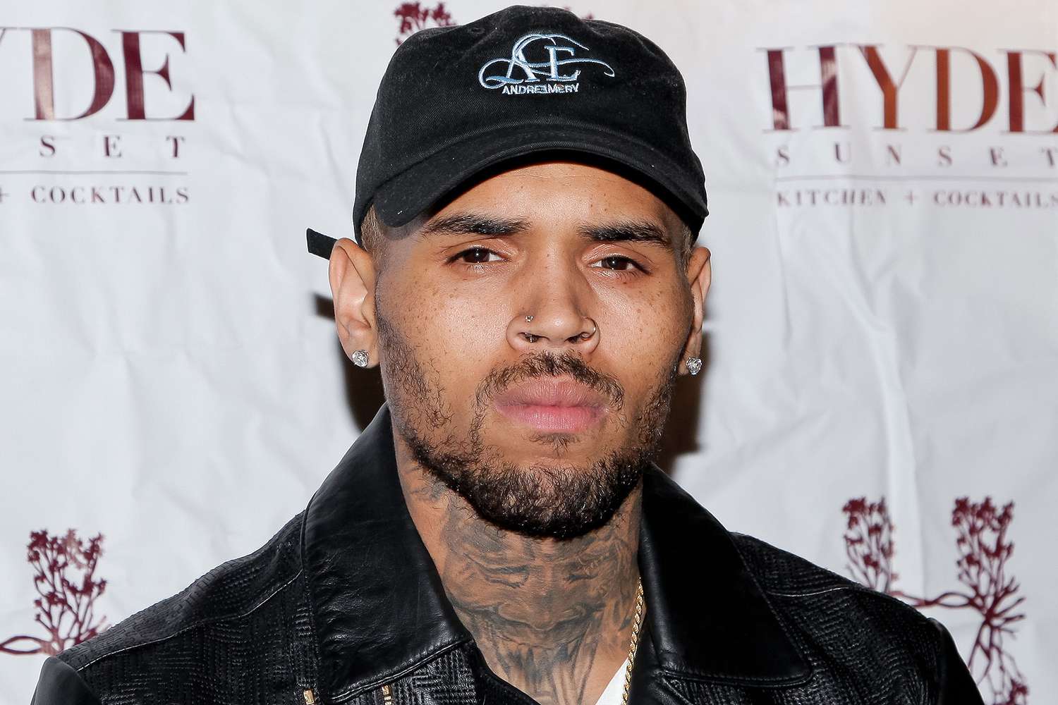 Chris Brown arashakishwa n