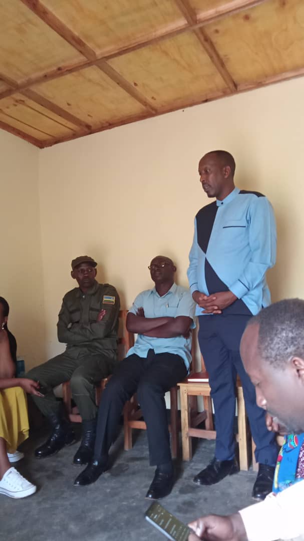 Pastor Willy Rumenera (uhagaze), Umuyobozi Mukuru w'umuryango Comfort My People mu Rwanda