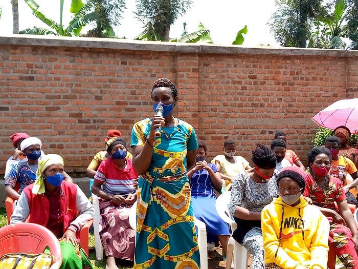 Abagore n'abakobwa bavuga ko ibikoresho by'isuku mu gihe cy'imihango bigabanyirijwe igiciro byabafasha mu isuku no mu bukungu