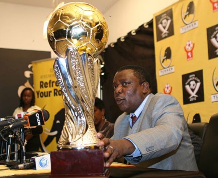 Nicholas Musonyi na CECAFA abereye umunyamabanga bemeje ko uyu mwaka wa 2014 nta CECAFA y