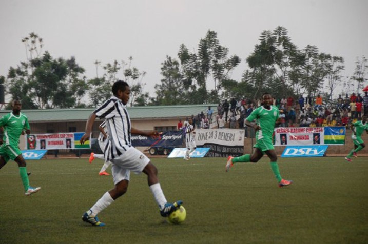 Tibingana Charles ku mukino wa Gor Mahia muri CECAFA.