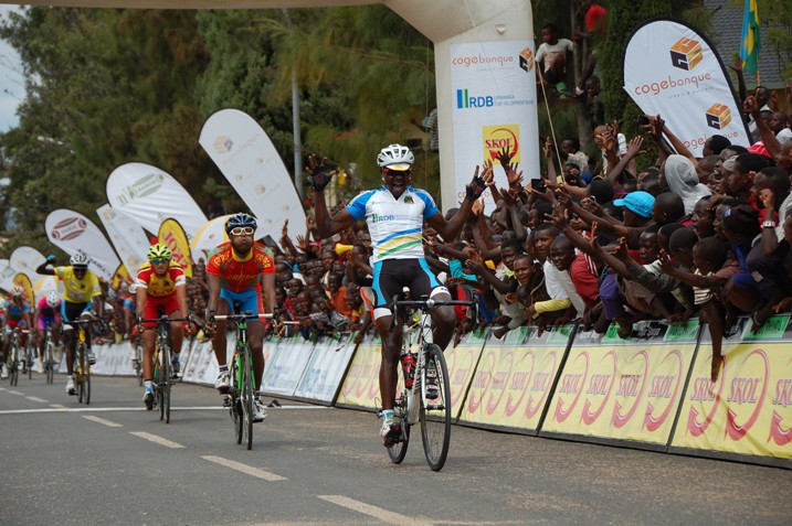 Biziyaremye Joseph, yegukana agace ka gatanu ka Tour du Rwanda 2014 (Rubavu-Nyanza)