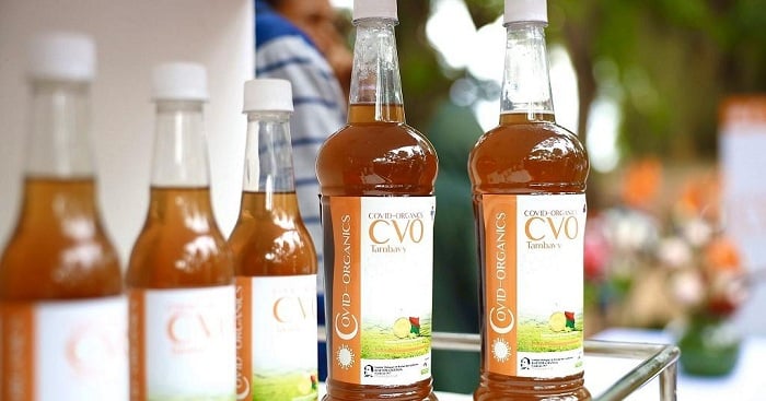 Umuti unyobwa Madagascar yashyize ahagaragara witwa Covid Organics uba uri mu macupa muri ubu buryo