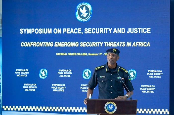 Commissioner of Police (CP) Christophe BIZIMUNGU yari Umuyobozi w'ishuri rikuru rya Polisi y'u Rwanda (National Police College)
