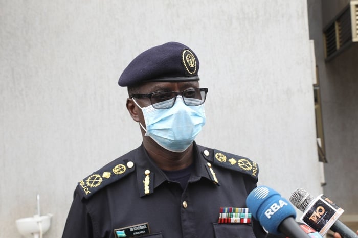 CP Kabera avuga ko kubahiriza amabwiriza yo kwirinda Covid-19 bitagombera ijisho rya Polisi