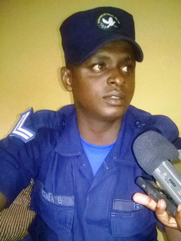 Cpl Bizimana watoraguye amadorali ya Amerika ibihumbi 3 akayasubiza nyirayo.