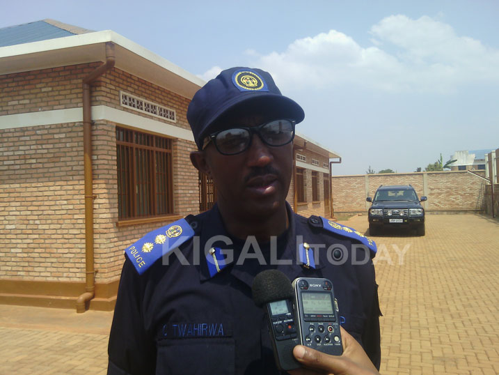 CSP Celestin Twahirwa asaba buri mu motari kubahiriza zone akoreramo kuko ari byo bizaca ayo makimbirane.