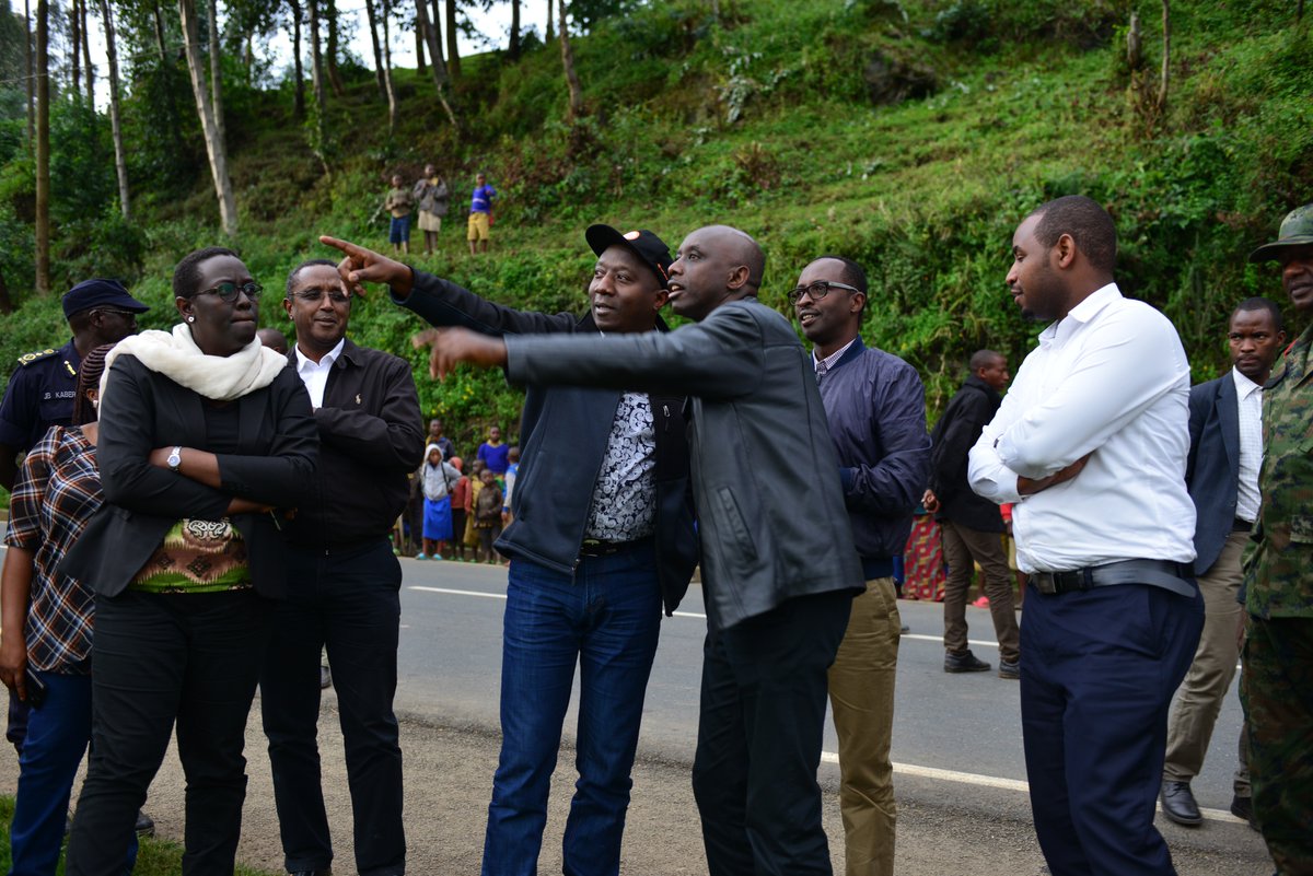 Minisitiri yajyanye na bamwe mu bagize Guverinoma kureba ubukana bw