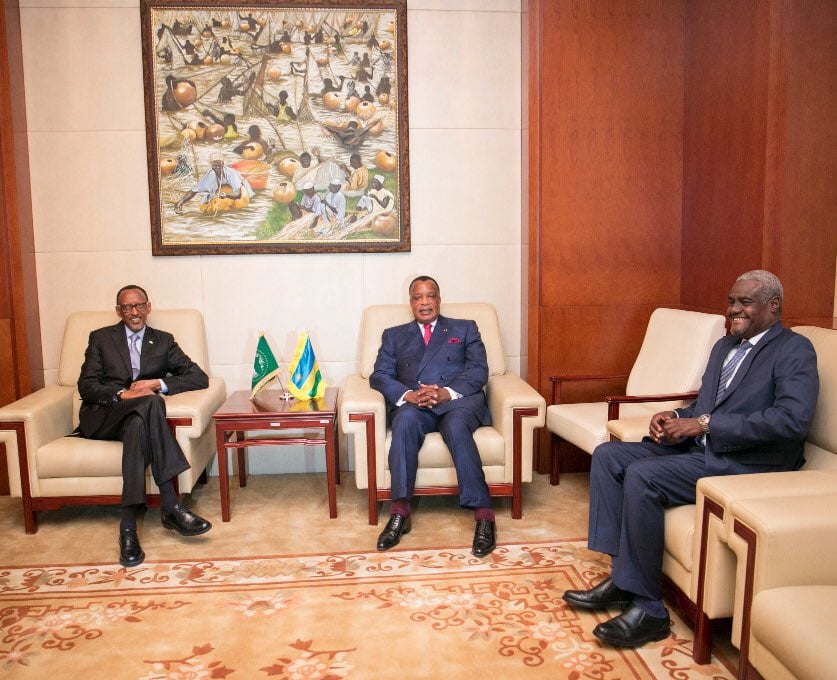 Perezida Kagame yari yitabiriye inama yatumiwemo Perezida wa Congo-Brazzavile Denis Sassou Nguesso n'umuyobozi wa komisiyo ya AU Moussa Faki