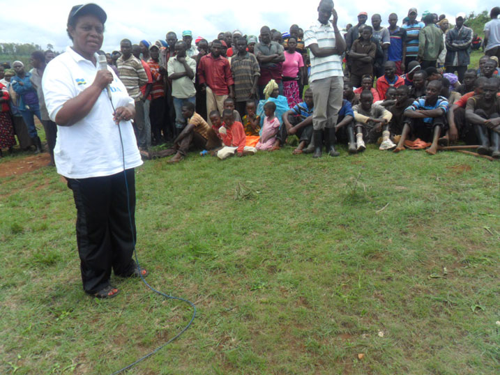 Depite Berthe Mujawamariya ngo nta mugore wo mu cyaro uwo mu mujyi ntiyabaho.