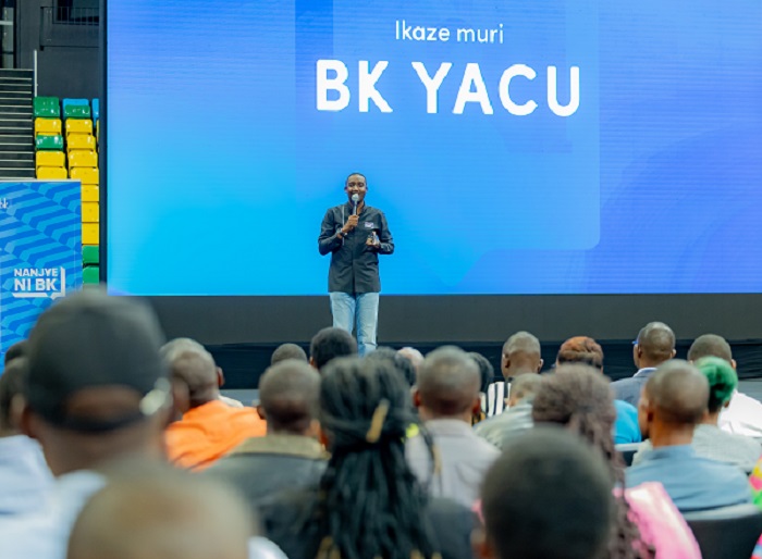Desire Rumanyika avuga ko hari serivisi bari bamaze igihe barongeye kuzo aba agent bari basanzwe batanga, zirimo kwishyura inyemezabwishyu