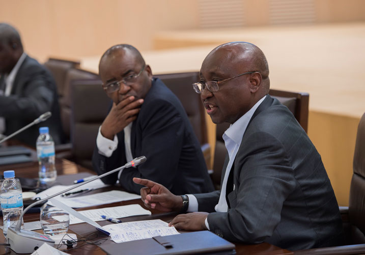 Donald Kaberuka (ubanza) na Strive Masiyiwa umushoramari ukomeye muri Zimbabwe.