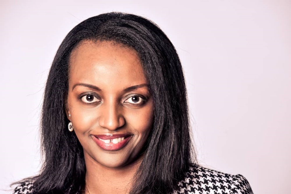 Hakuziyaremye Soraya wasimbuye Munyeshyaka Vincent muri MINICOM