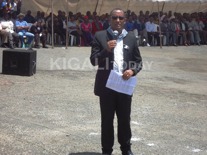 Dr Bideli yasabye abaturage gutanga amakuru y'aho imibiri y'abazize Jenoside biciwe i Nyabihu iri ngo ishyingurwe mu cyubahiro.
