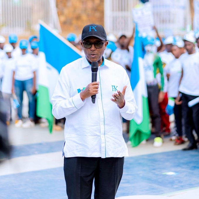 Dr. Vincent Biruta avuga ko mu gihe umushinga wa gari ya moshi waramuka ushyizwe mu bikorwa wagirira Abanyarwanda akamaro