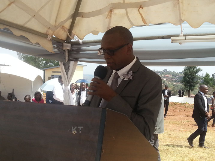 Dr Bizimana J D wa CNLG avuga ko abarokotse Jenoside babazwa nuko urukiko rwa Arusha Rwagize abere Mugiraneza na Mugenzi kandi bari abicanyi Ruharwa muri jenoside.
