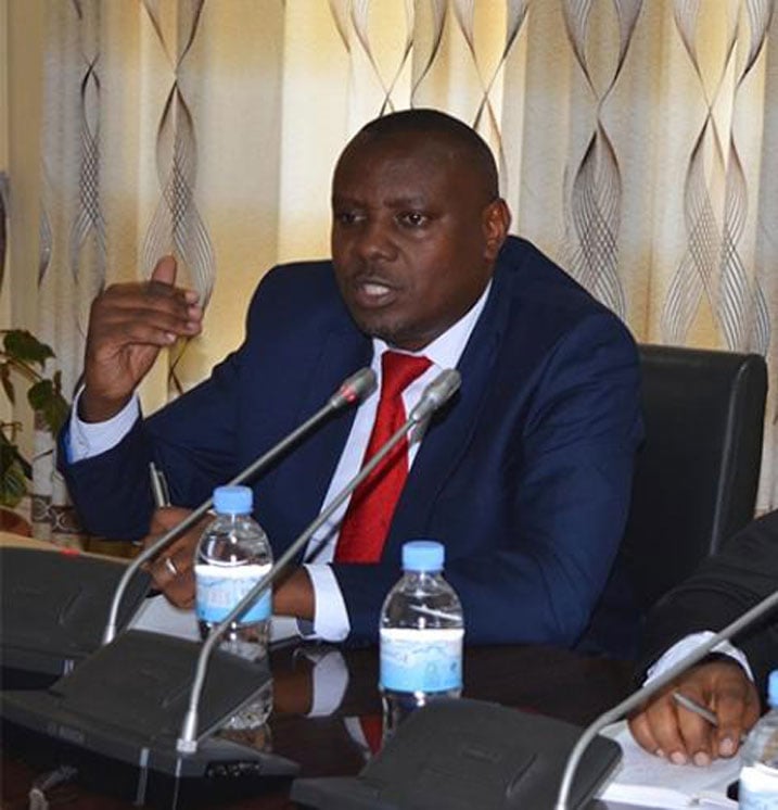 Dr Isaac Munyakazi, umunyamabanga wa Leta ushinzwe amashuri abanza n