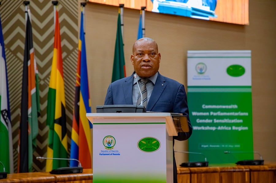 Perezida wa Sena Dr. François Xavier Kalinda
