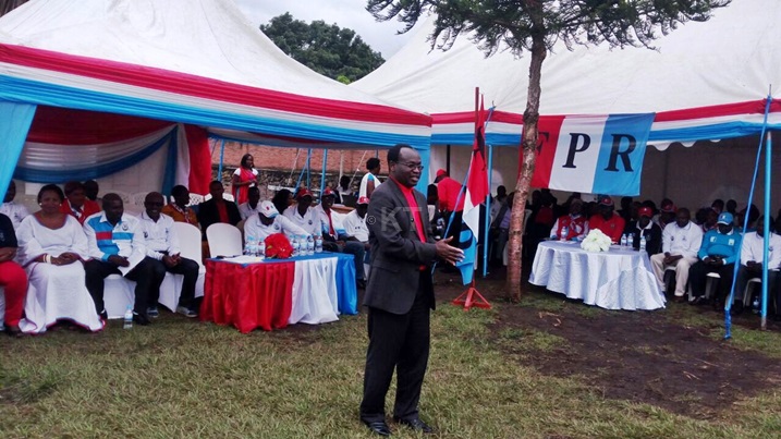 Dr Sindikubwayo aganiriza abanyamuryango ba RPF Inkotanyi mu Karere ka Rubavu.