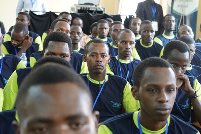 Urubyiruko rwakurikiranye ibi biganiro n'ubwitonzi bwinshi