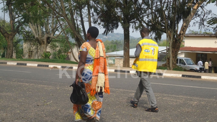 Aha bajyaga kuri Polisi nyuma yo gutekerwa imitwe.