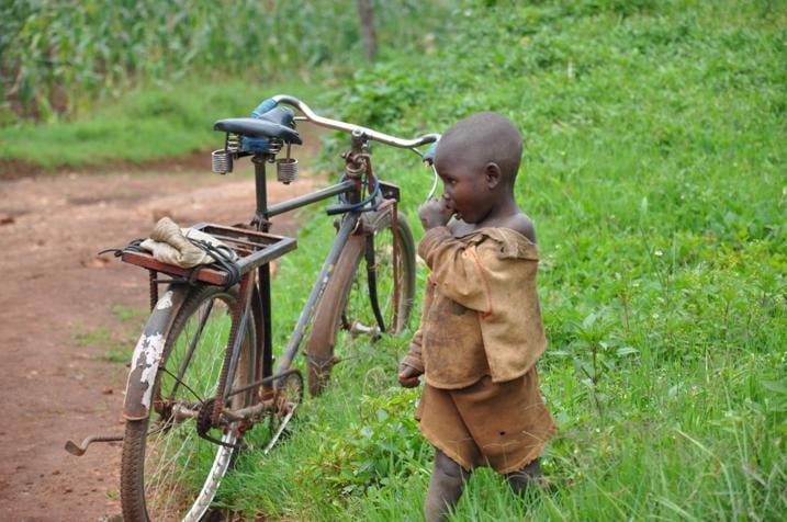 Ku muhanda hari abafana b'ingeri zitandukanye