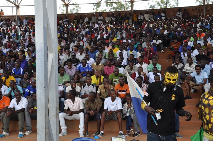 Abafana babyifuzaga bahabwaga udukingirizo
