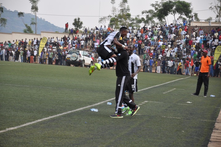 Byari ibyishimo kuri Emery nyuma yo gutsinda igitego