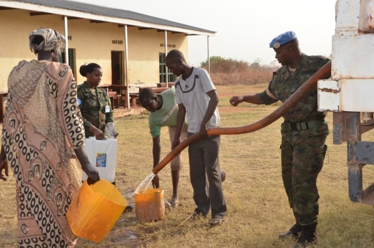 Ingabo z'u Rwanda zigize Batayo ya mbere, iri mu butumwa bw'amahoro muri Sudani y'Epfo (UNMISS) zanahaye abaturage amazi meza 