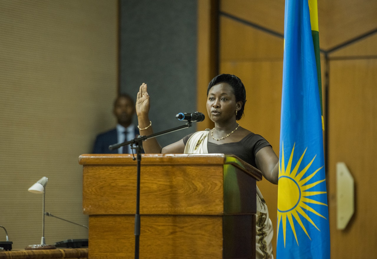  Solina Nyirahabimana warahiriye kuyobora Minisiteri y'Uburinganire n'Umuryango (MIGEPROF)