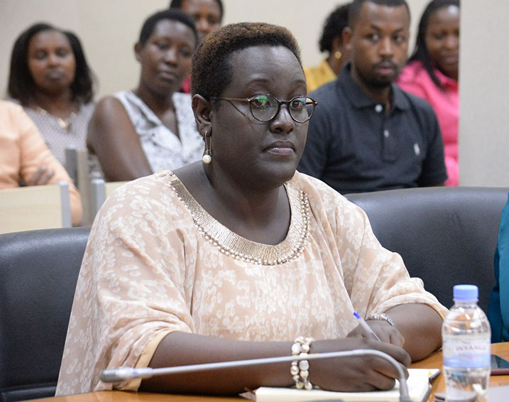  Madamu KAYISIRE Marie Solange, Minisitiri muri Primature ushinzwe Imirimo y'Inama y'Abaminisitiri