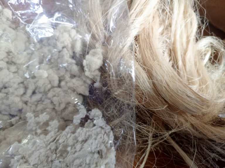 Dukorwa mu budodo buva mu bivovo by'insina butunganywa bukavamo ipamba