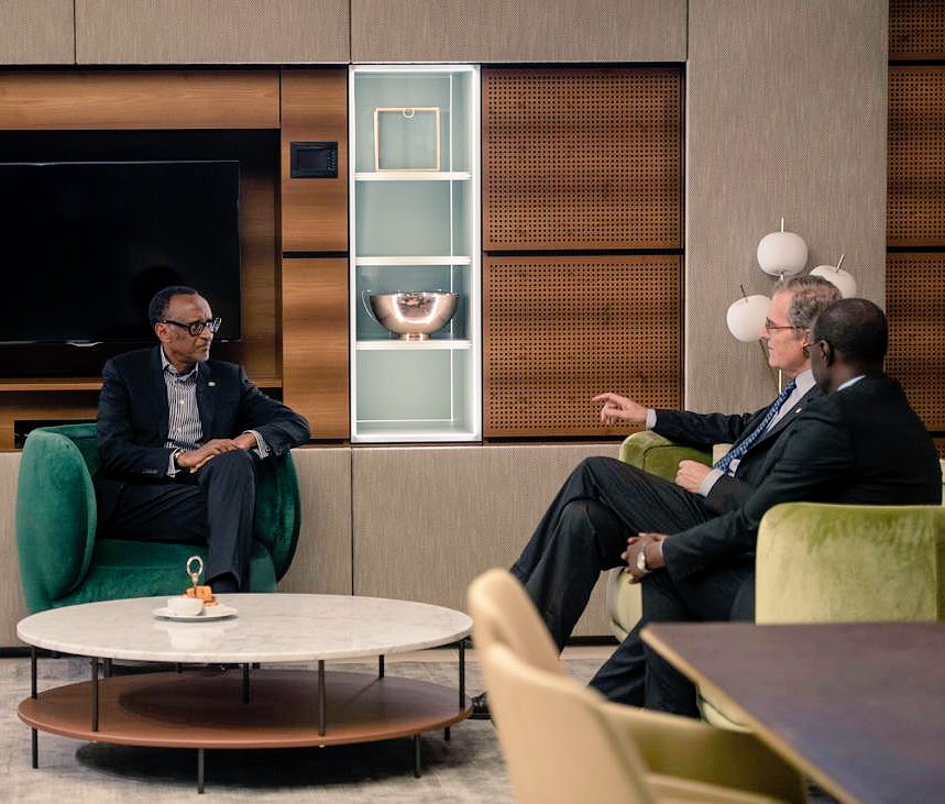 Perezida Kagame yageze i Vienne aho yagiye kuyobora inama yiga ku bufatanye bwa Afurika n