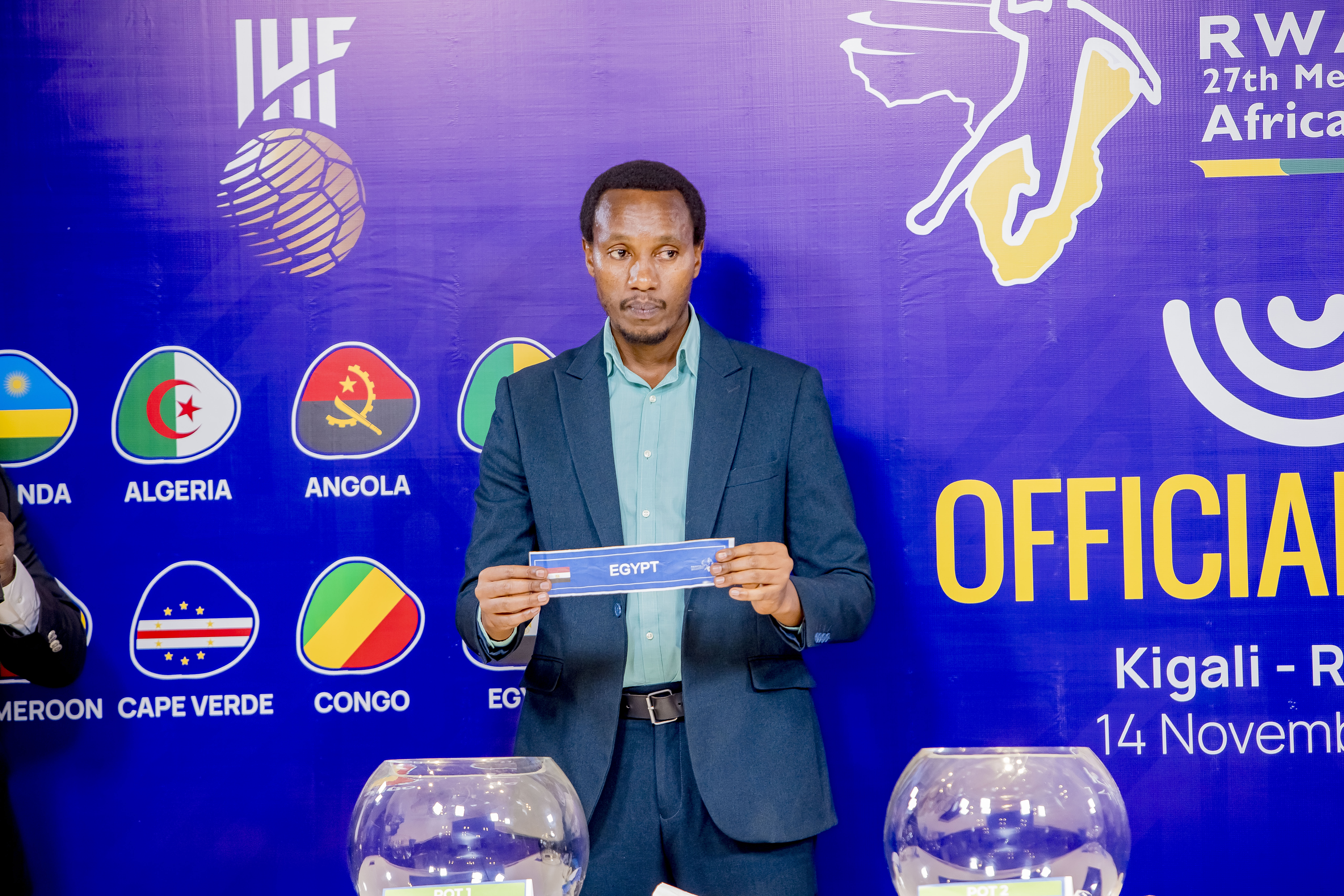 Ubwo hakorwaga tombola