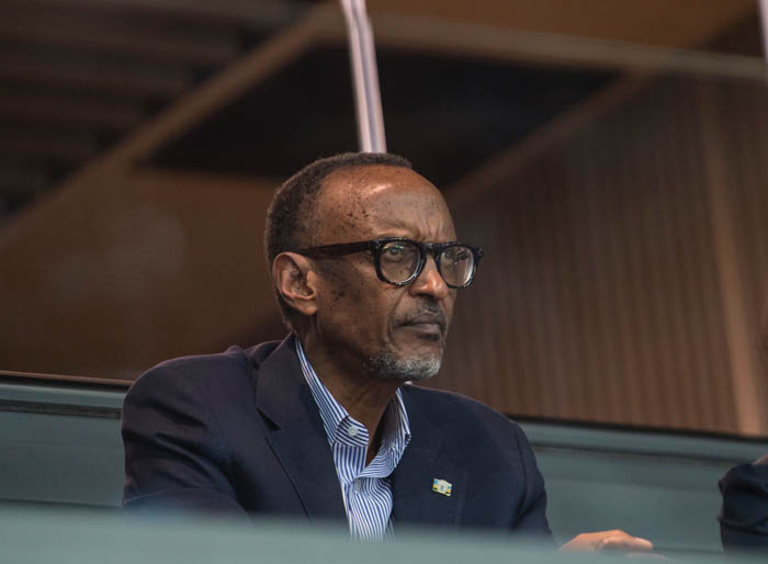 Perezida Kagame yakurikiranye imikino ya 1/4